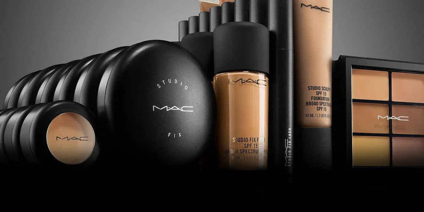 -MAC Studio Fix Powder Plus Foundation -MAC Studio Fix Fluid Foundation - MAC matte lipstick. MAC satin lipstick. MAC Powder Blush. -Mac Strobe Cream. Mac Fix Plus Prep Primer